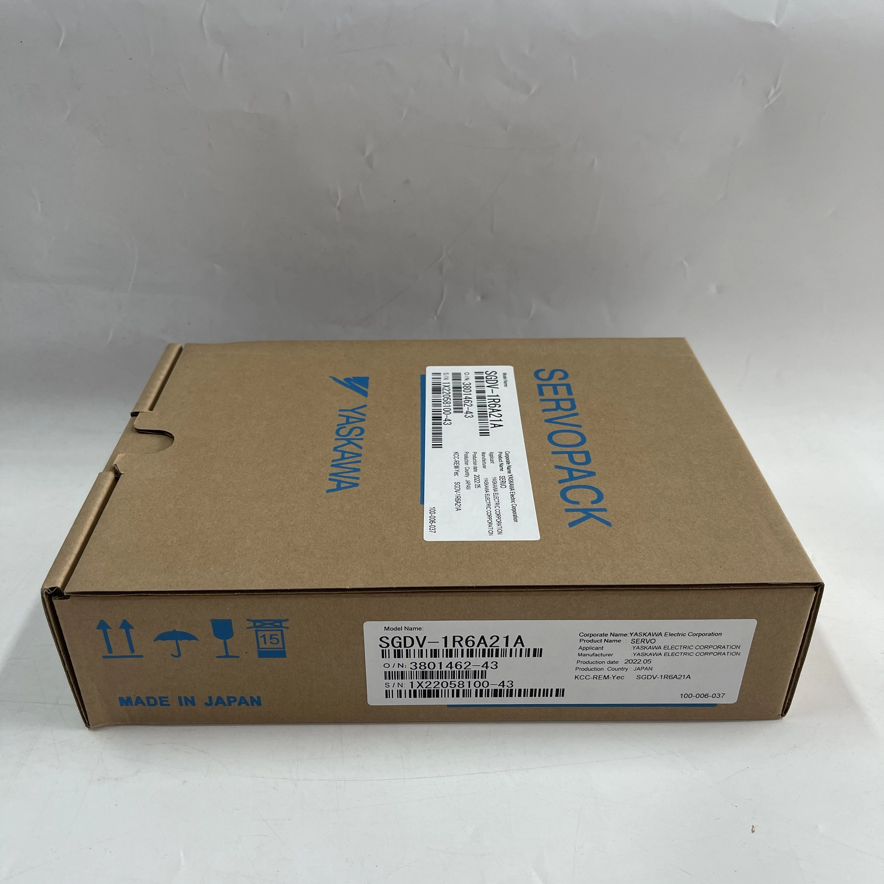 Yaskawa Servo Drive Servopack SGDV-1R6A21A Yaskawa Servo Drive Servopack SGDV-1R6A21A