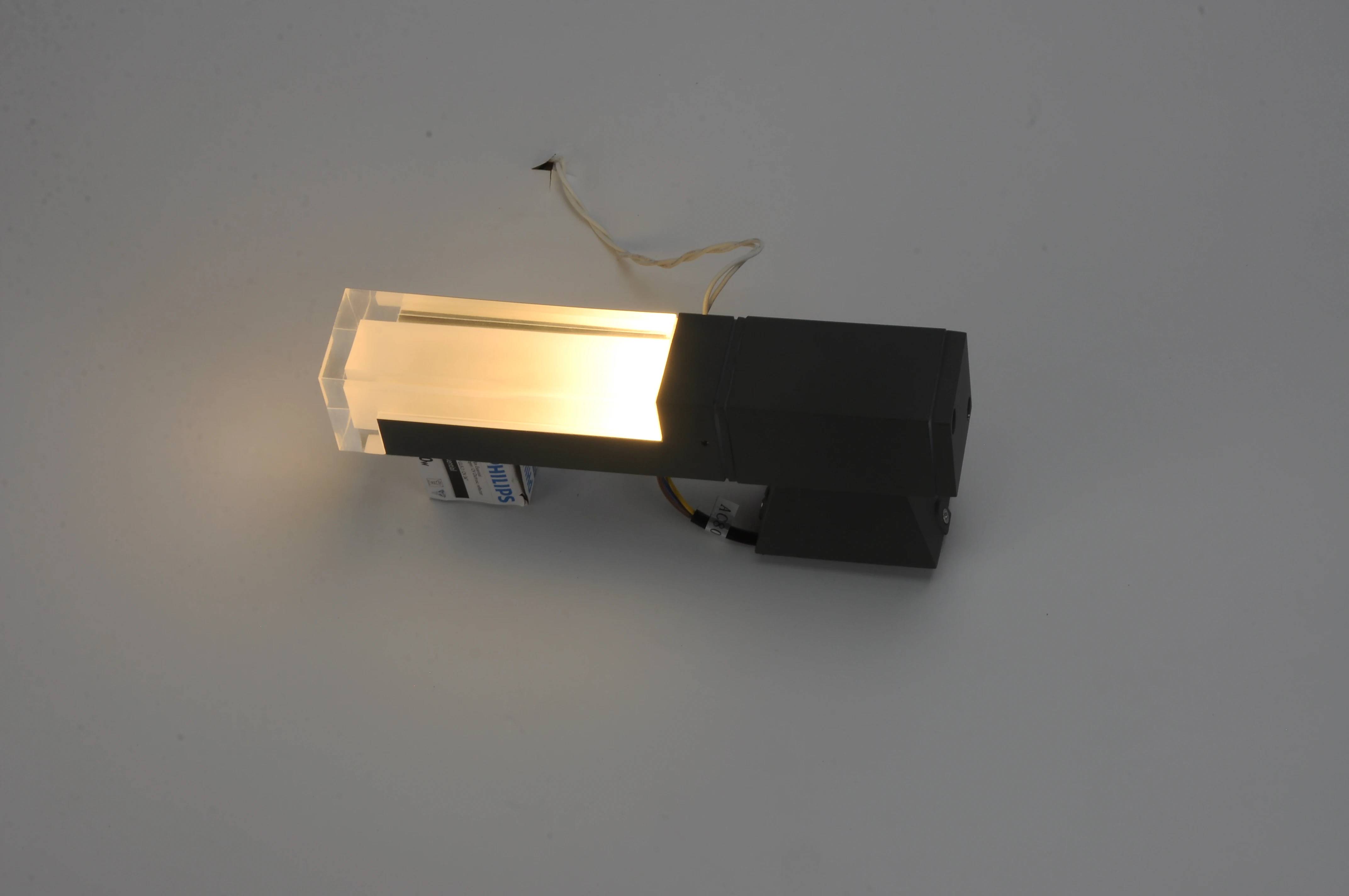 IP65 modern outside lighting contemporary led wall mounted bulkhead light waterproof