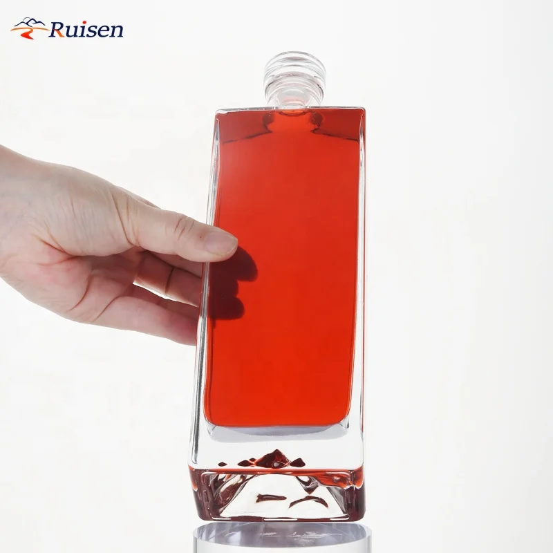 Factory Wholesale1000ml 750ml 700ml 500ml Vodka Spirit Gin Rum Glass Liquor Bottle with Cork