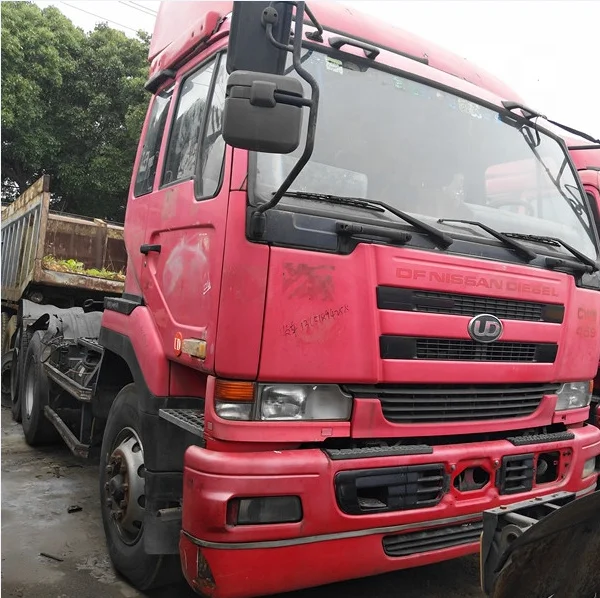 Japan Transportation Tractor Truck 6X4/UD NISSAN Trailer Head