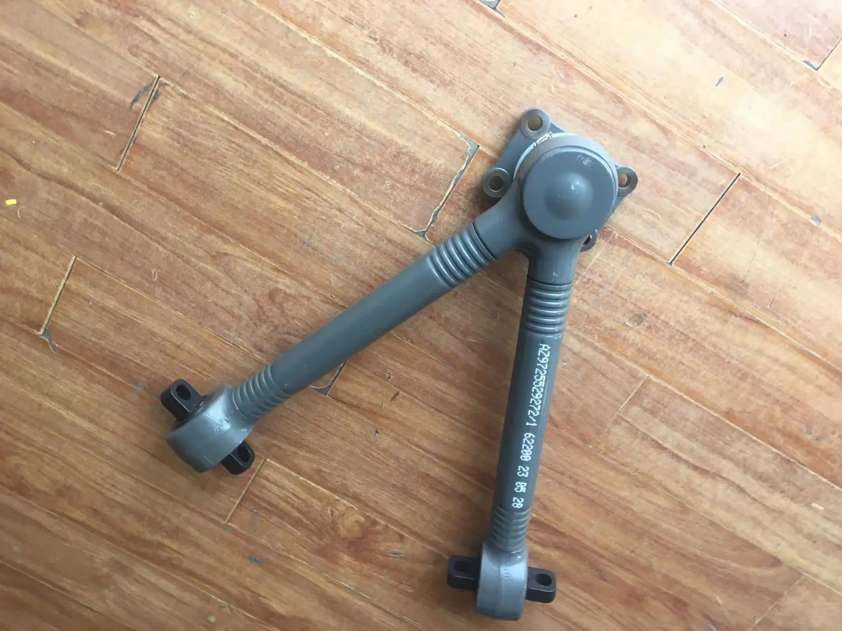 HOWO 371 Dump Truck spare parts az9725529272 v thrust rod howo v