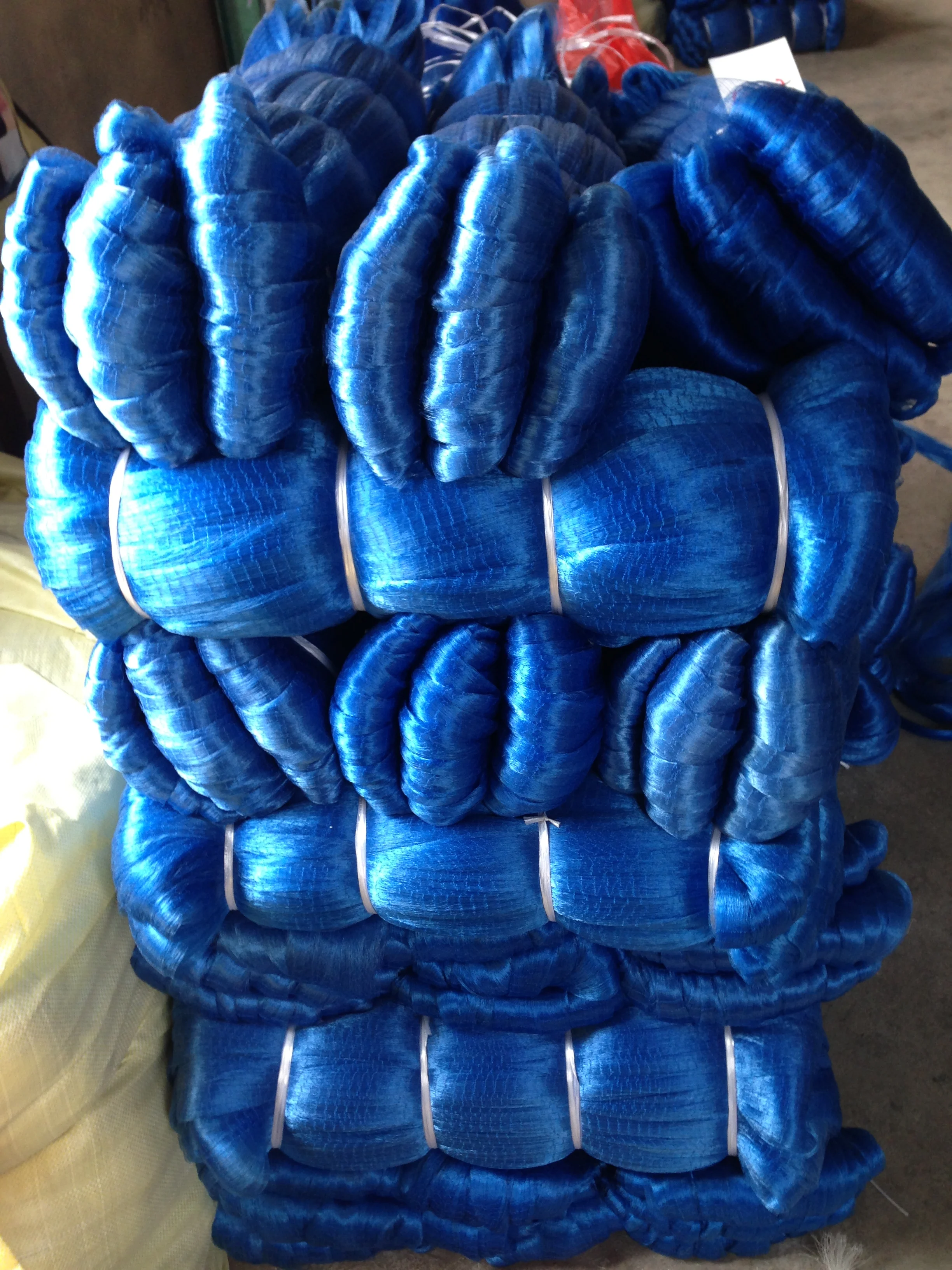 Wholesale High Quality Strong 100 Meter Fishing Keep Nets Professional Nylon Monofilament Trammel Fishing Net for Ghana Wholesale High Quality Strong 100 Meter Fishing Keep Nets Professional Nylon Monofilament Trammel Fishing Net for Ghana