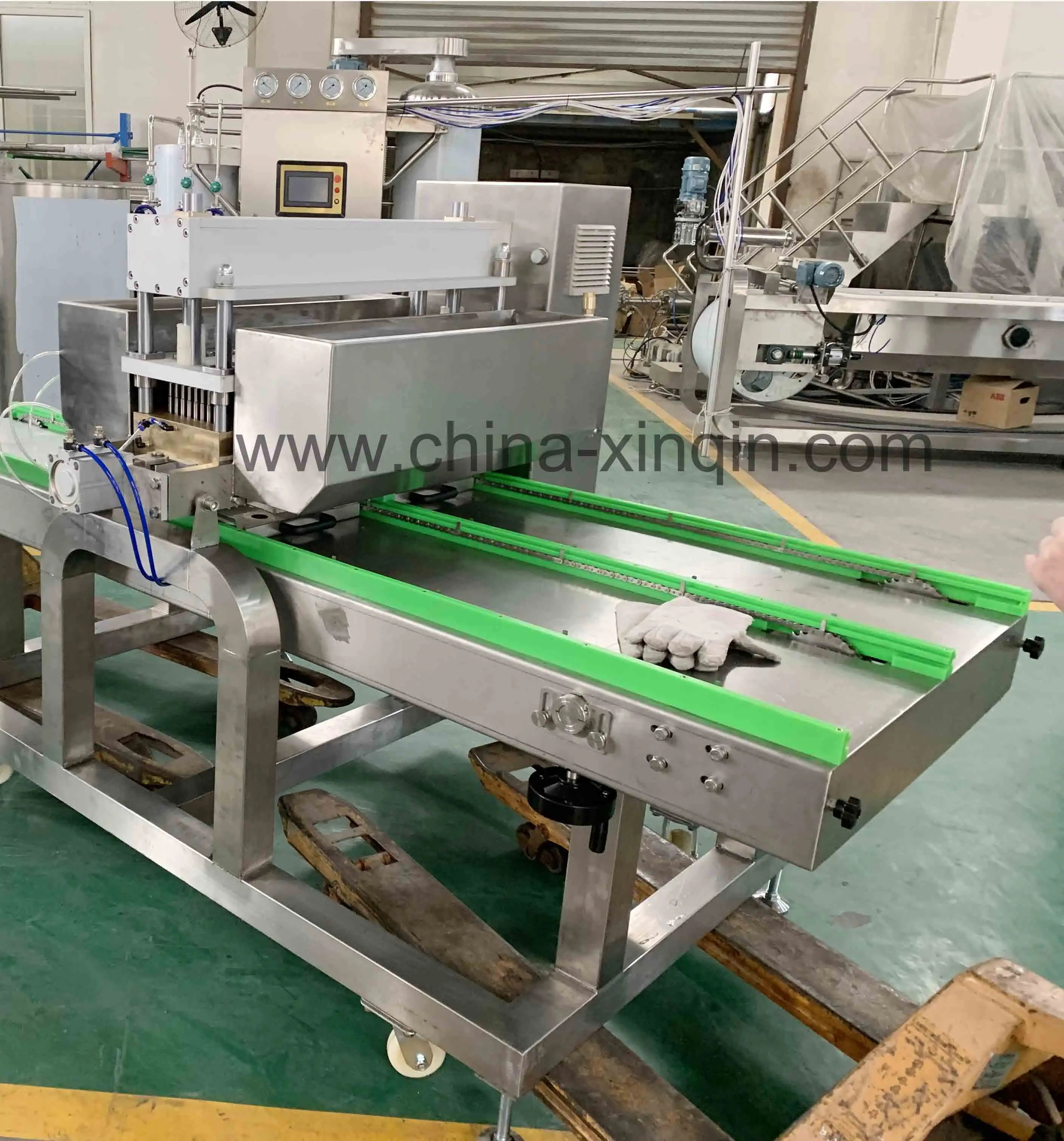 Small Hard Candy Making Forming Molding Machine