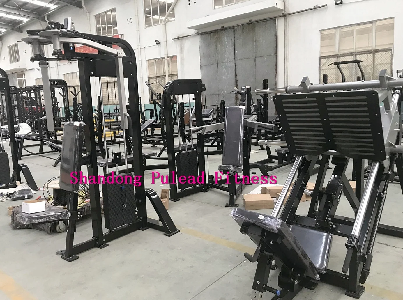 Многофункциональное оборудование для спортзала и фитнеса