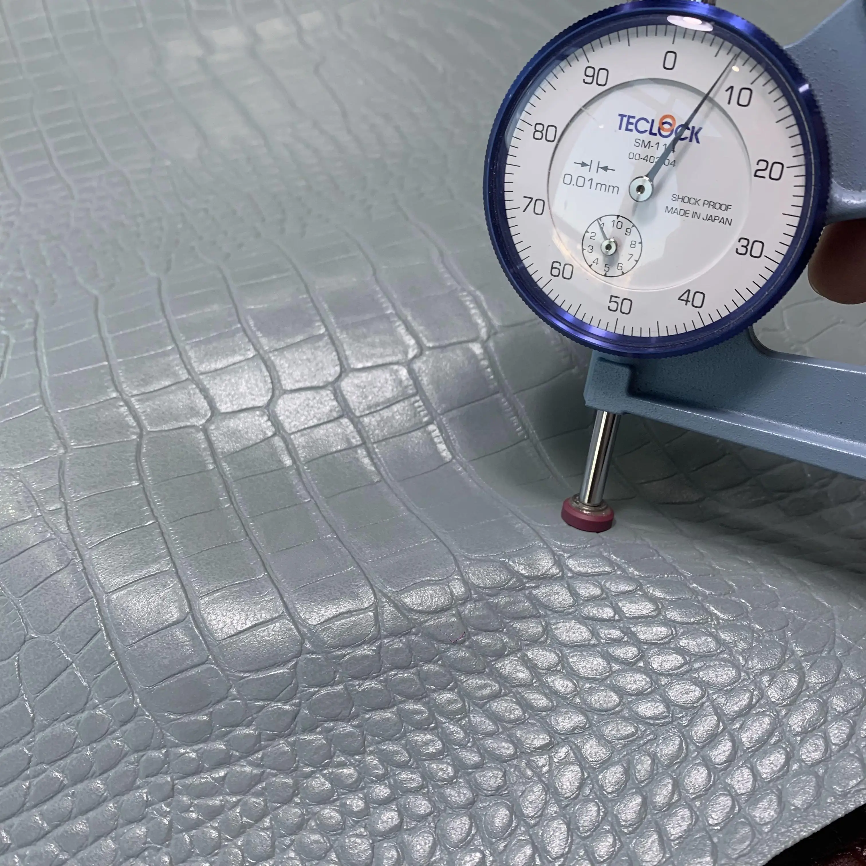 Stock Lot Embossed crocodile Synthetic Leather  for Handbag Materials