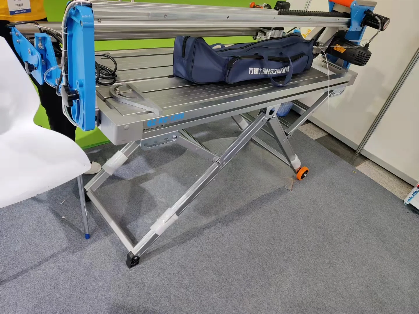 Wandeli Qz-Zd-1200mm Automatic Table Saw Stone Cutting Machine