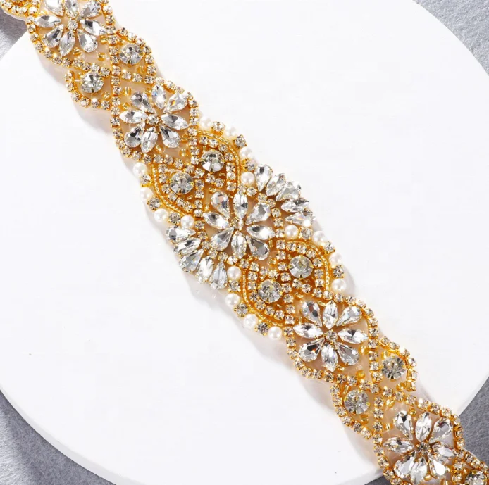 Handmade Floral Rhinestone and Clear Crystal Sash Elegant Flower White Organza Ribbon Design Bridal Wedding Dress Belt Handmade Floral Rhinestone and Clear Crystal Sash Elegant Flower White Organza Ribbon Design Bridal Wedding Dress Belt