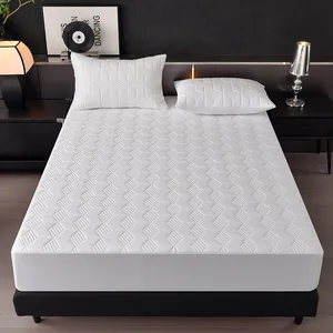 Waterproof Bed Cover Set of 3 Pieces Is an All-in-one Bedding Set for Waterproofing the Bedding on the Bedroom Bed.