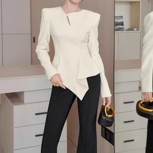 ZYHT 35227 Fashion Women's Blouse with Asymmetric Hem Structured Shoulders Versatile in Apricot & Black for Career