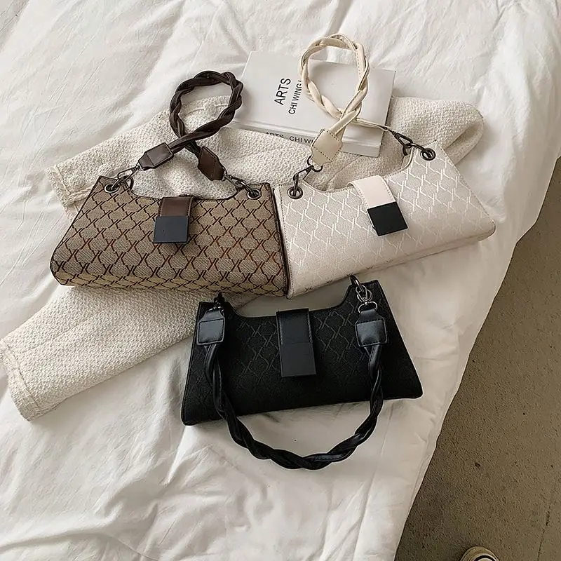 Los 8 bolsos de lujo que serán tendencia en primavera 2022 | Vanity Fair