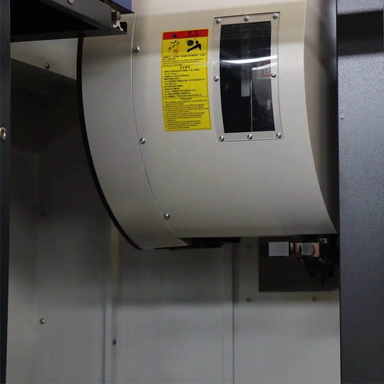 Вертикальный обрабатывающий центр с ЧПУ VMC950 фрезерный станок с ЧПУ для металла