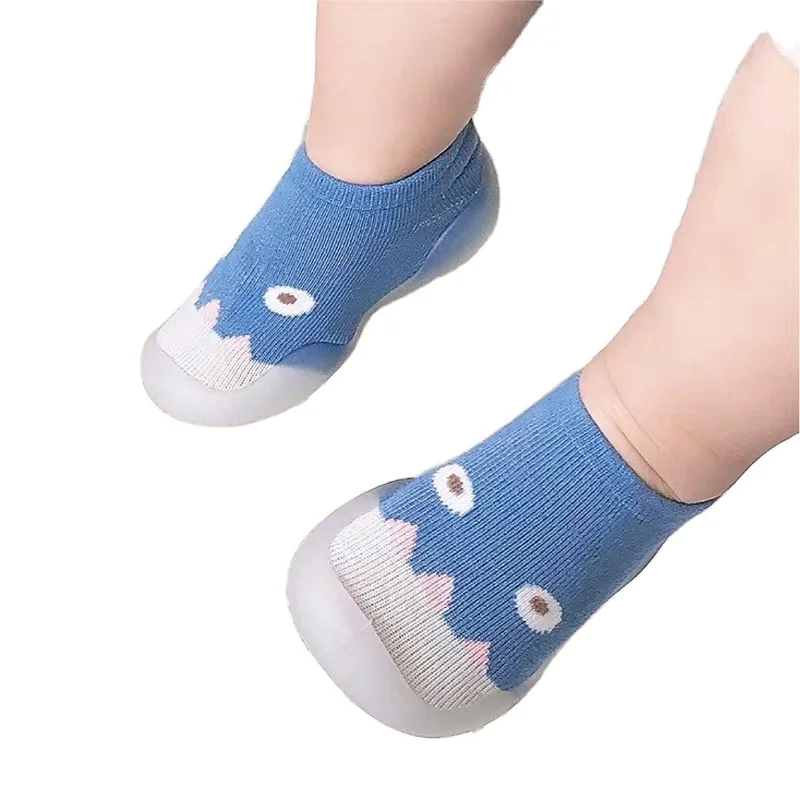 Оптовая продажа дизайнерские детские носки ODM/OEM обувь для первых шагов детская мальчиков и девочек в кроватку