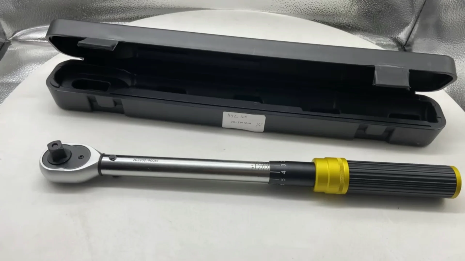 Adjustable Ratchet Click Socket Torque Wrench For Lug Nuts Buy