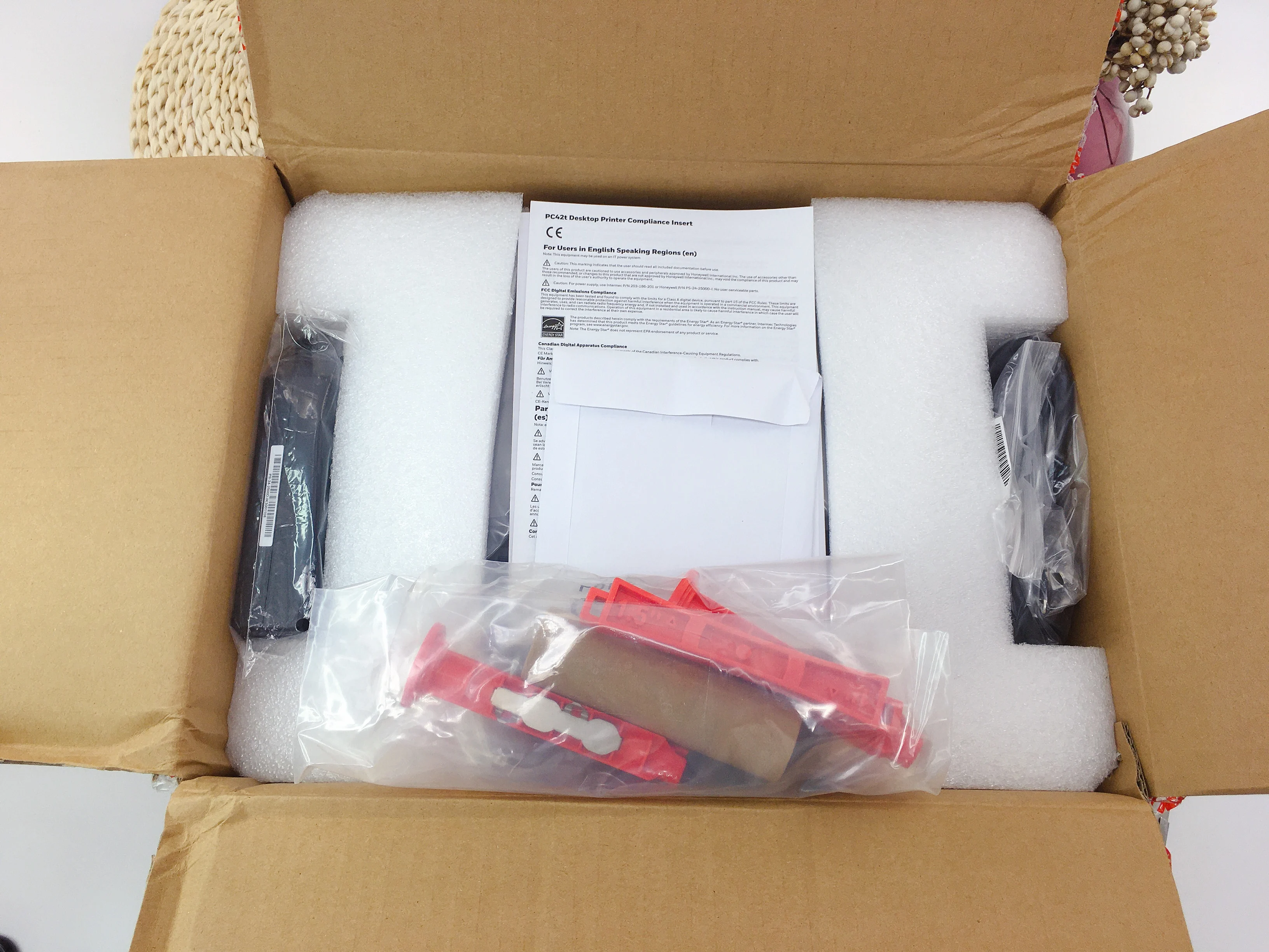 Honeywell PC42T Label Printer USB Interface 203dpi Direct Thermal Transfer Desktop Barcode Printer