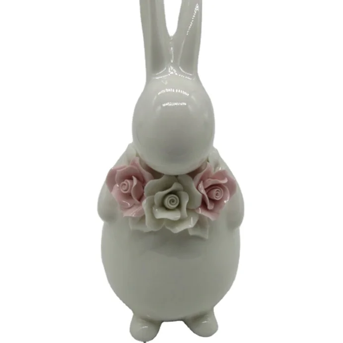 Ручная роспись 6,3 дюймов белый фарфоровый кролик с цветком и корзиной Коллекционные фигурки