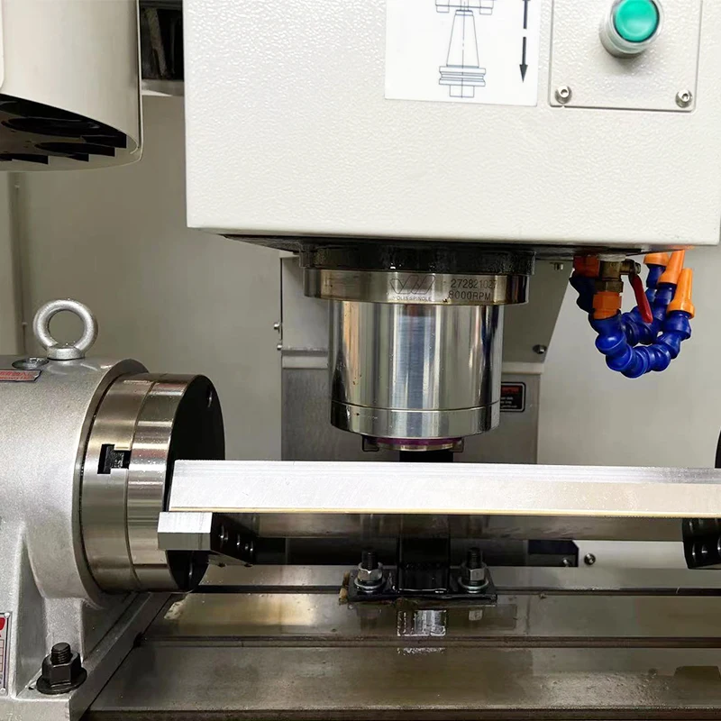Mini CNC Milling Machine Multi Spindle XH7126 Japan Aluminium Profile Vertical Machining Center