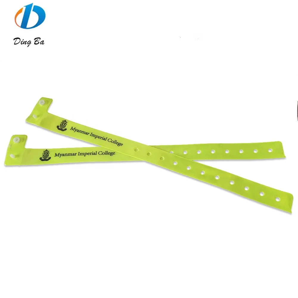 Неоновый цветной светоотражающий браслет на заказ, браслет для вечеринки L-образной формы, браслеты из ПВХ, браслеты, цветные пластиковые классические браслеты на заказ