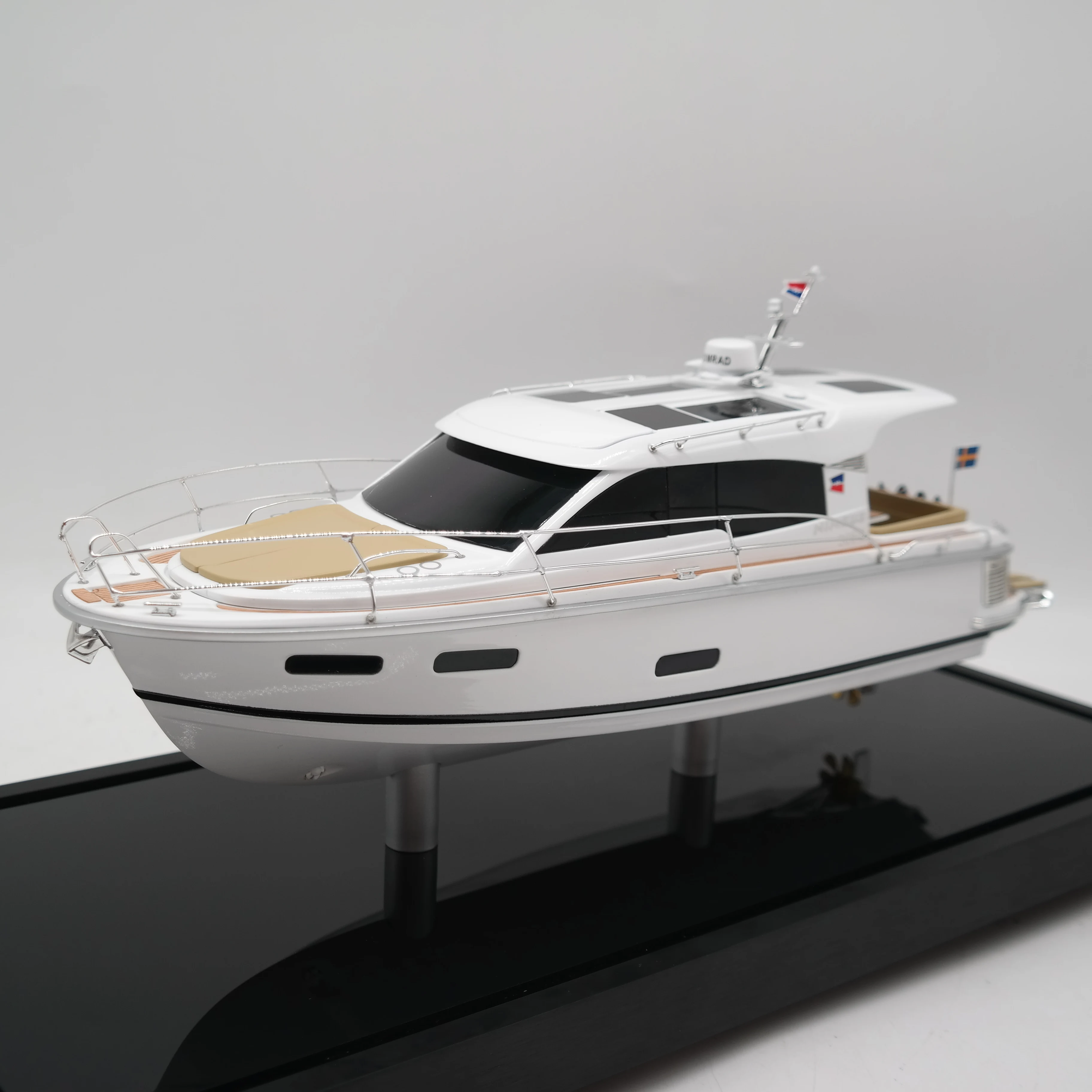 【A】Customized 35.6cm Riva Yacht Ship Model Handmade Plastic Crafts Featuring Sunseeker Princess Other Yacht Brands Gift Boating