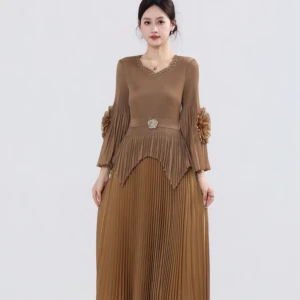 Large Size Elegant Brown Pleated Long Dress with Floral Sleeves and Waist Decoration. Ladies' Formal Large Size Dress