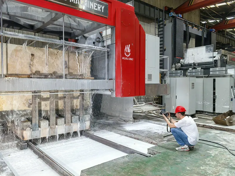 Hualong Machinery CE Certified Multiwire Stone Block Cutting Machine with Motor 310KW 97% Yield Rate Multifunctional Gearbox