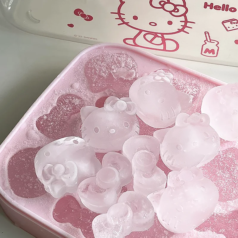 Sanrio Hello Kitty Food Grade Silicone Ice Cube Tray with Storage Box for Home Use-Ice Cream Tools factory