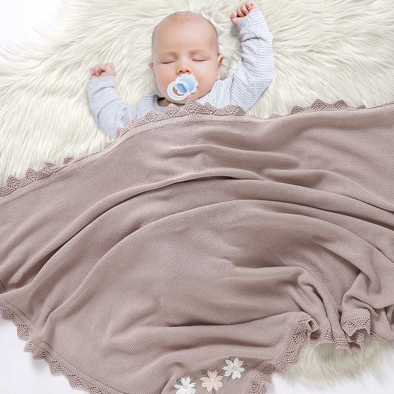 Mimixiong Hot Sale OEKO-TEX Wholesale Baby Blanket Cotton Personalized  Embroidery Flower Fancy Edge Newborn Baby Knitted Blanket