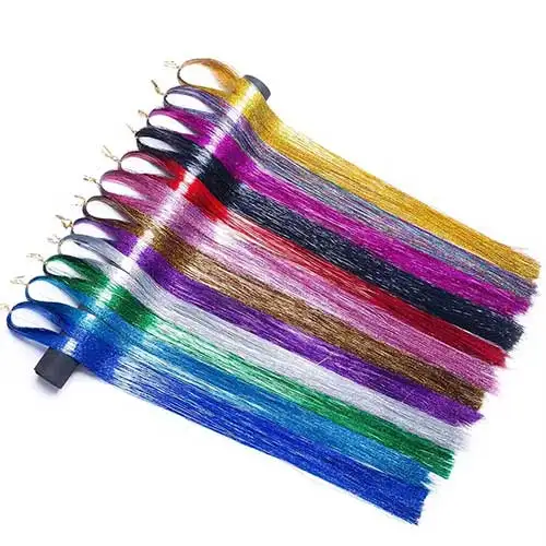 Party hair accessories: shiny heat-resistant hair extensions