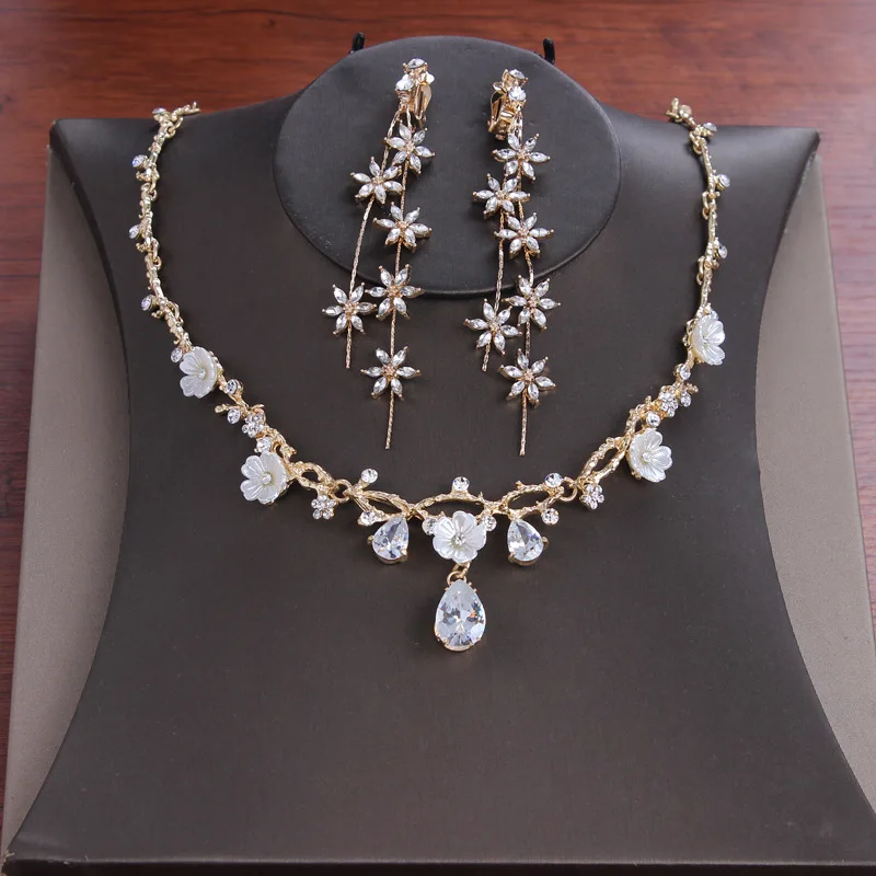 Parure EVER FAITH Triple Cristal Autrichien – Collier + Boucles D'Oreilles – Mariage & Soirée