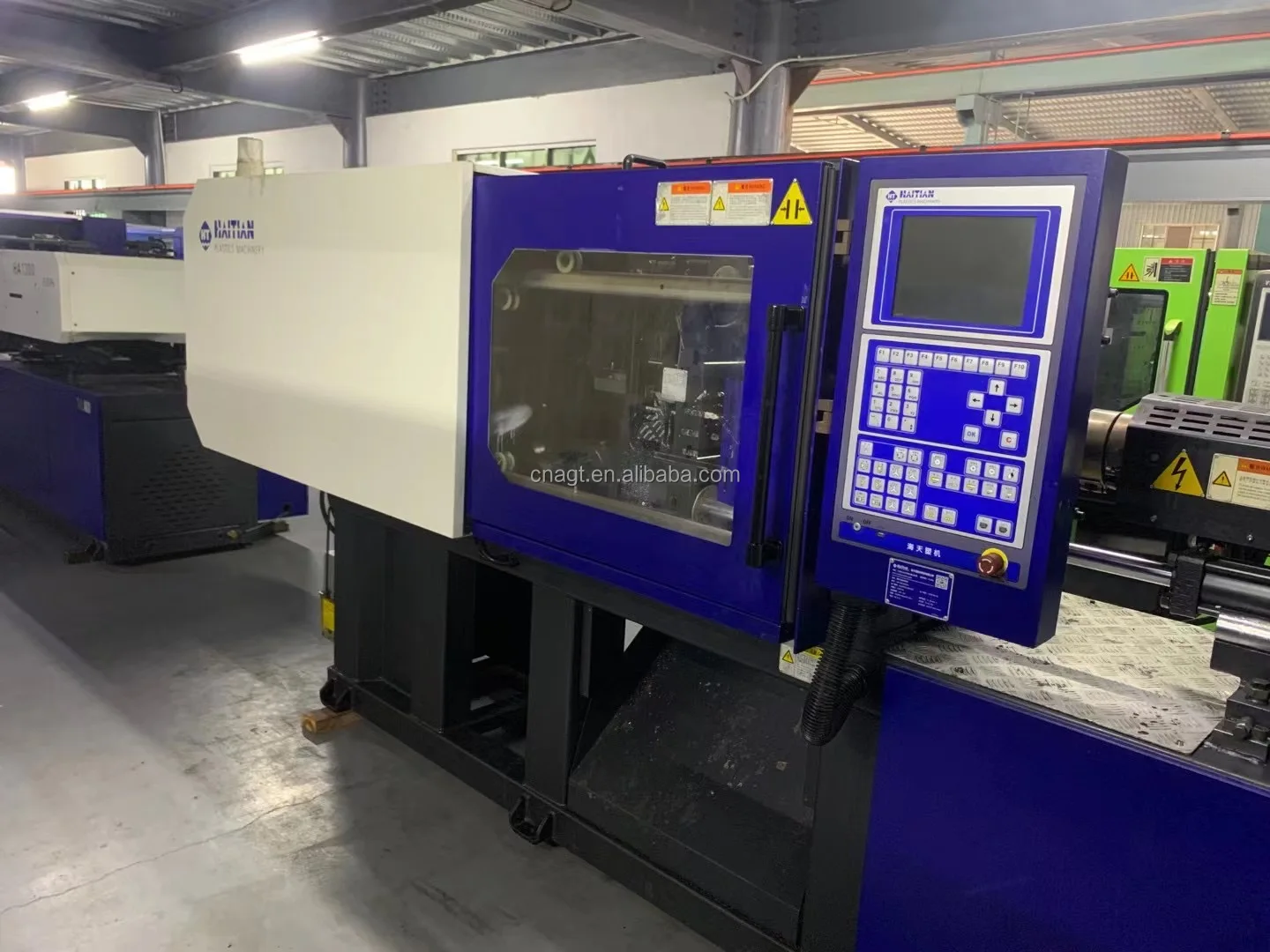 Pressurized Injection Machine 130T Haitian Pressurized Plastic Injection Molding Machine Used ...