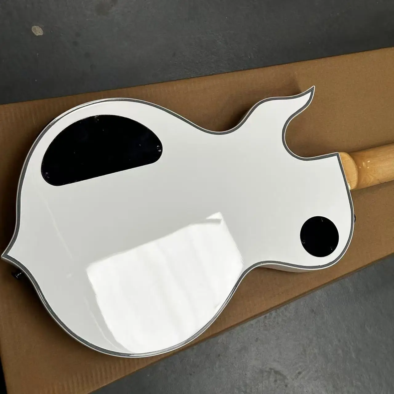 Zakk Wylde Electric Guitar - EMG Pickup Tune-O-Matic Bridge