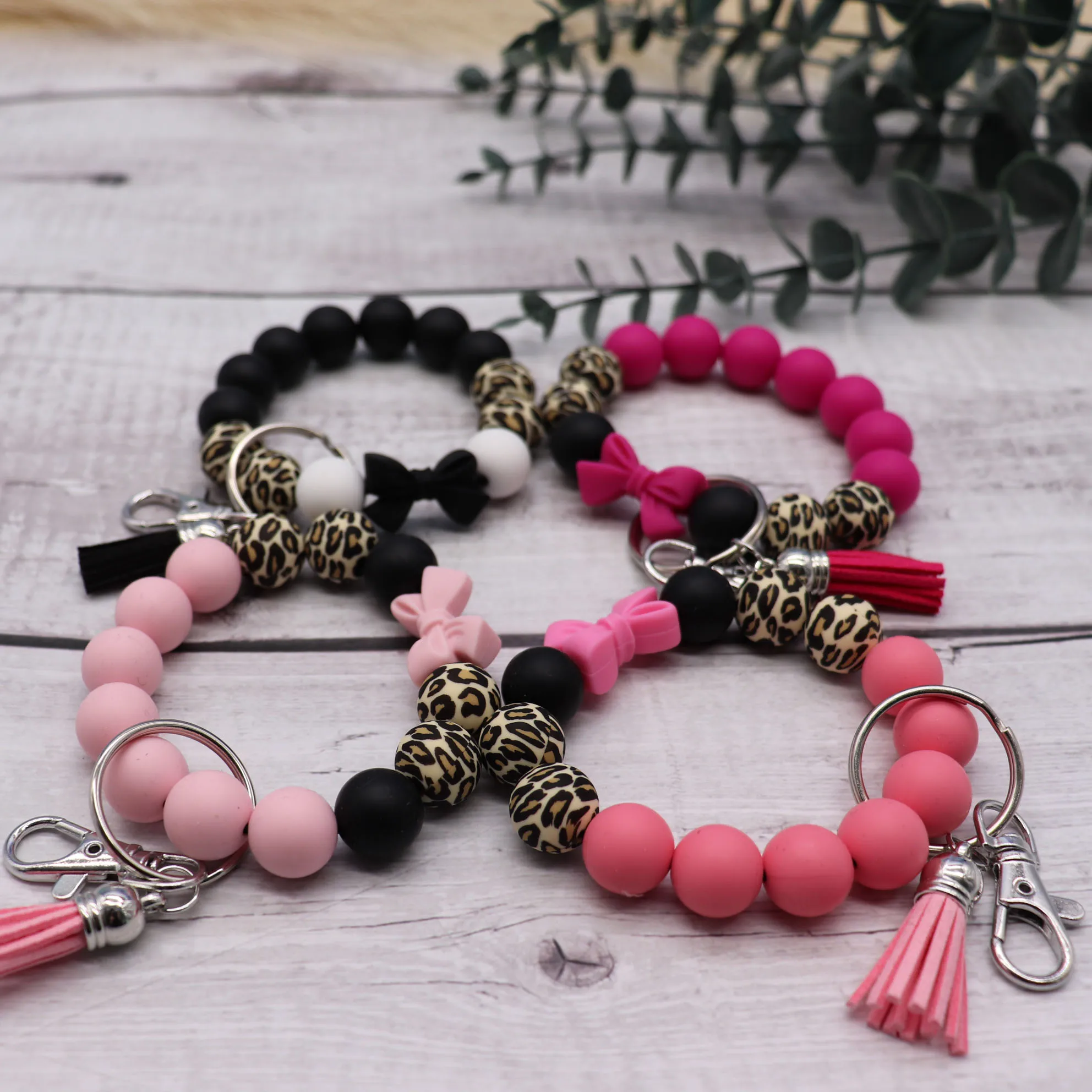 Munchewy Personalized Silicone Bead Keychain Bracelet – Wristlet For House & Car Keys - View #10