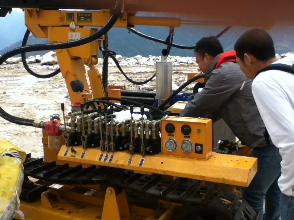 Hongwuhuan HC726 Surface Mining Blast Hole Drilling Rig