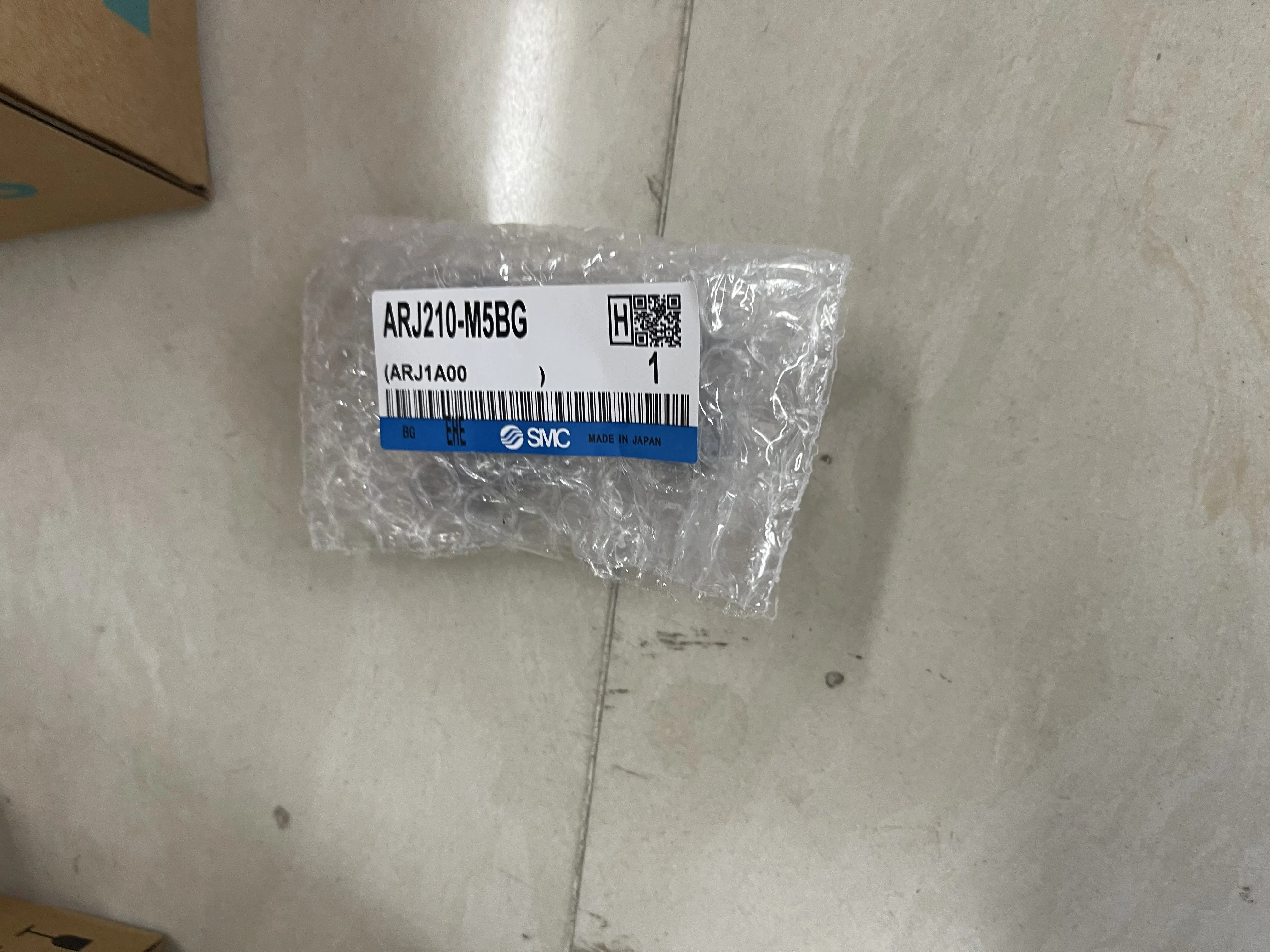 SMC Pressure Regulator ARJ210-M5BG SMC Pressure Regulator ARJ210-M5BG