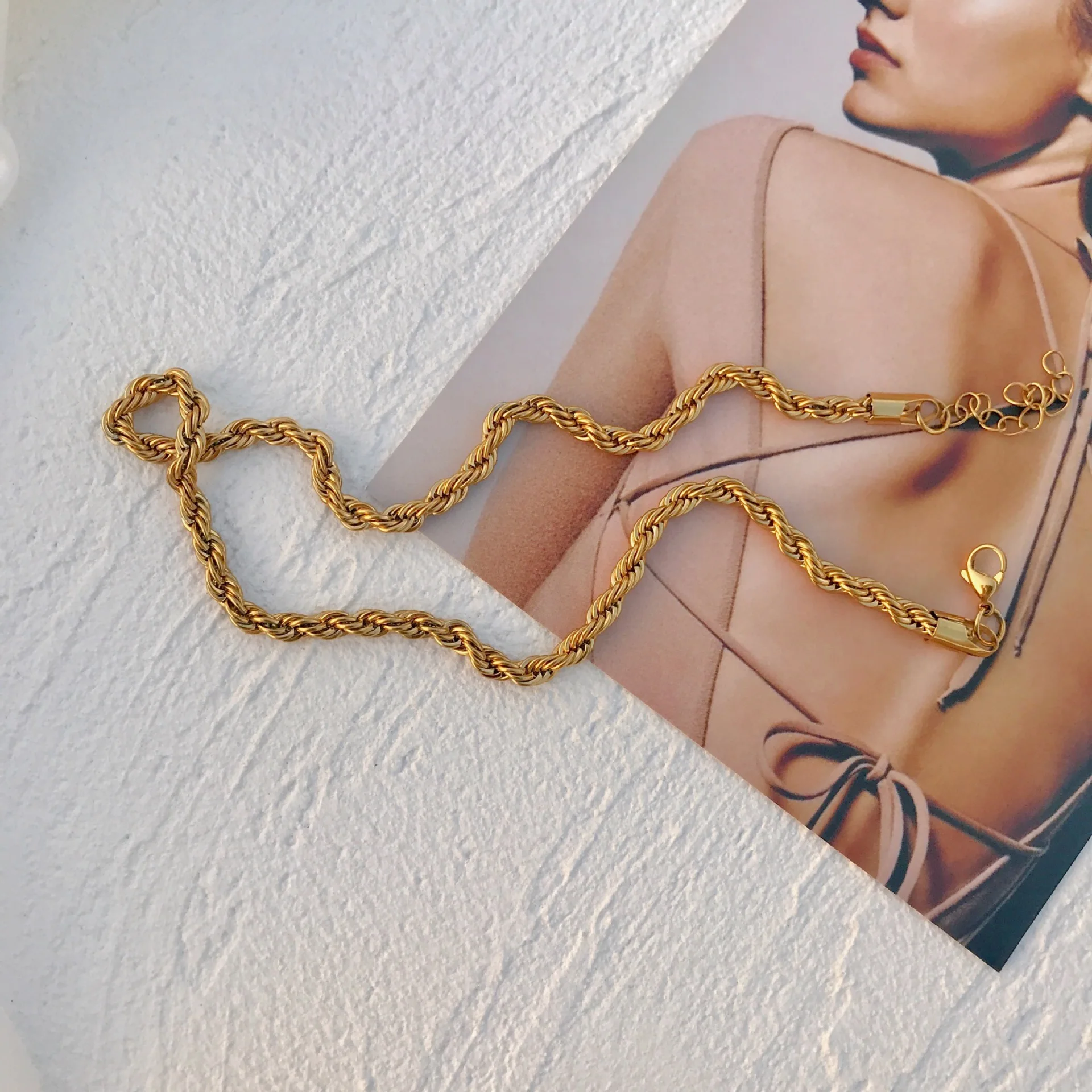 Collana Uomo In Acciaio Inossidabile Color Oro, Modello A Catena Spessa Stile Punk. Regalo Originale In Elegante Confezione. Ipoallergenica.