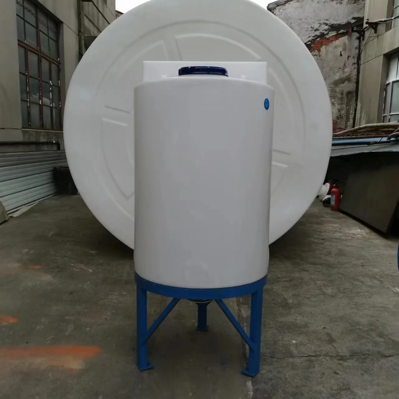 500L Cone Type Plastic Water Tank with Metal Stand & Valve - OEM