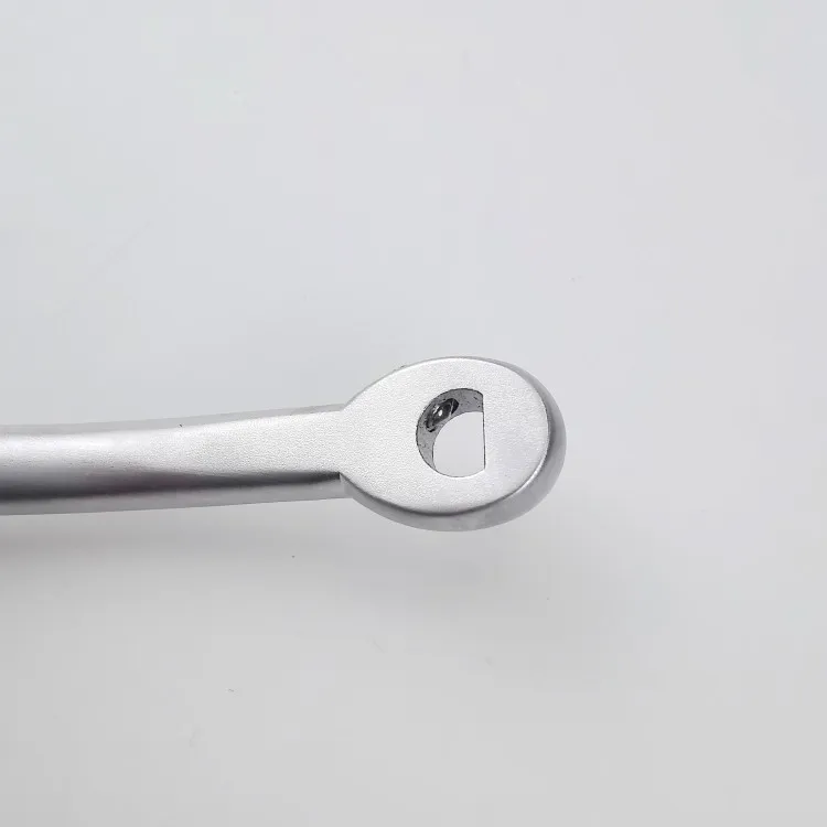 Retractor Details