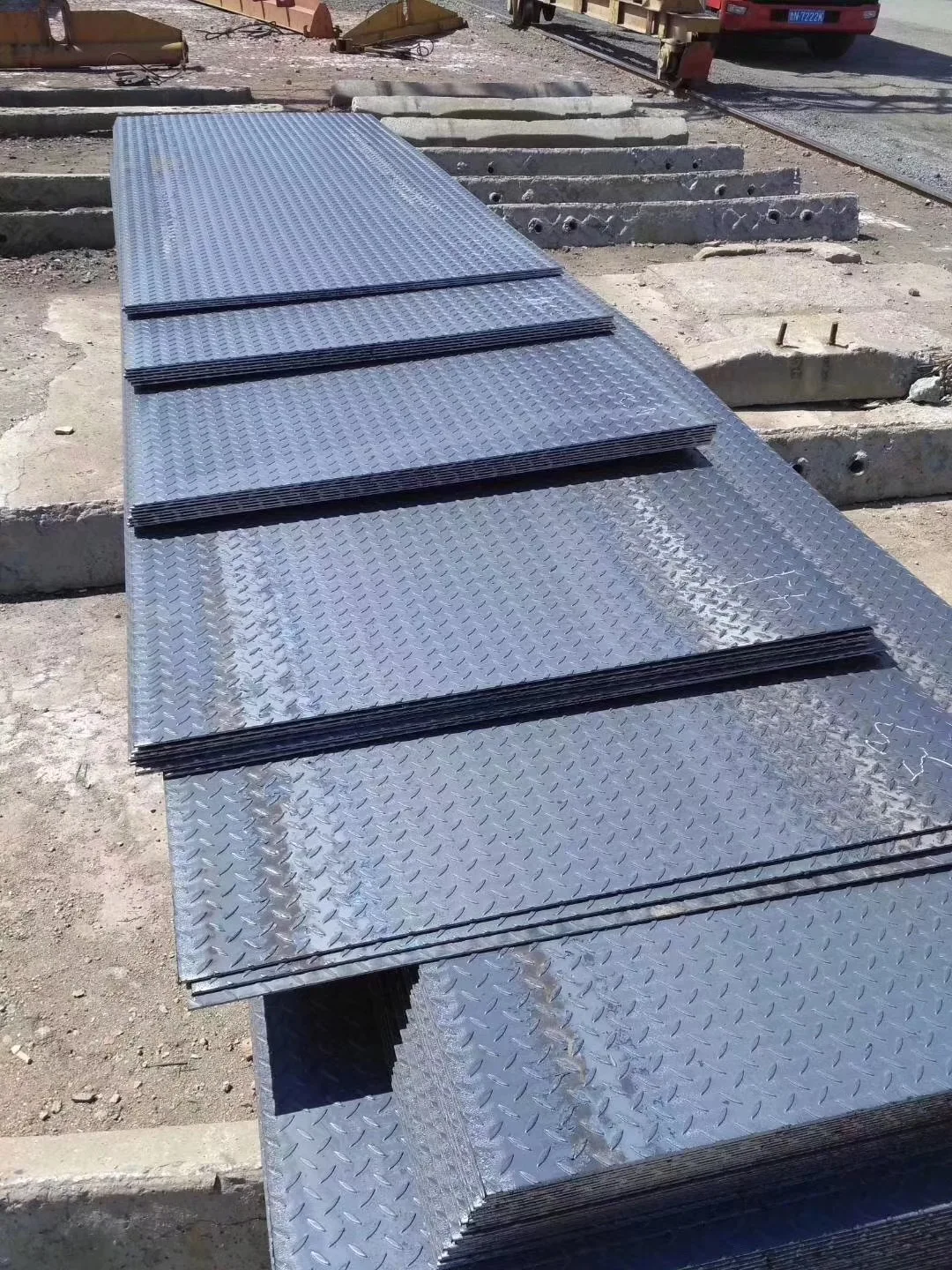 High Quality Q235B Q355B Checkered Steel Coil Carbon Steel Plate Checkered Plate for Building Construction