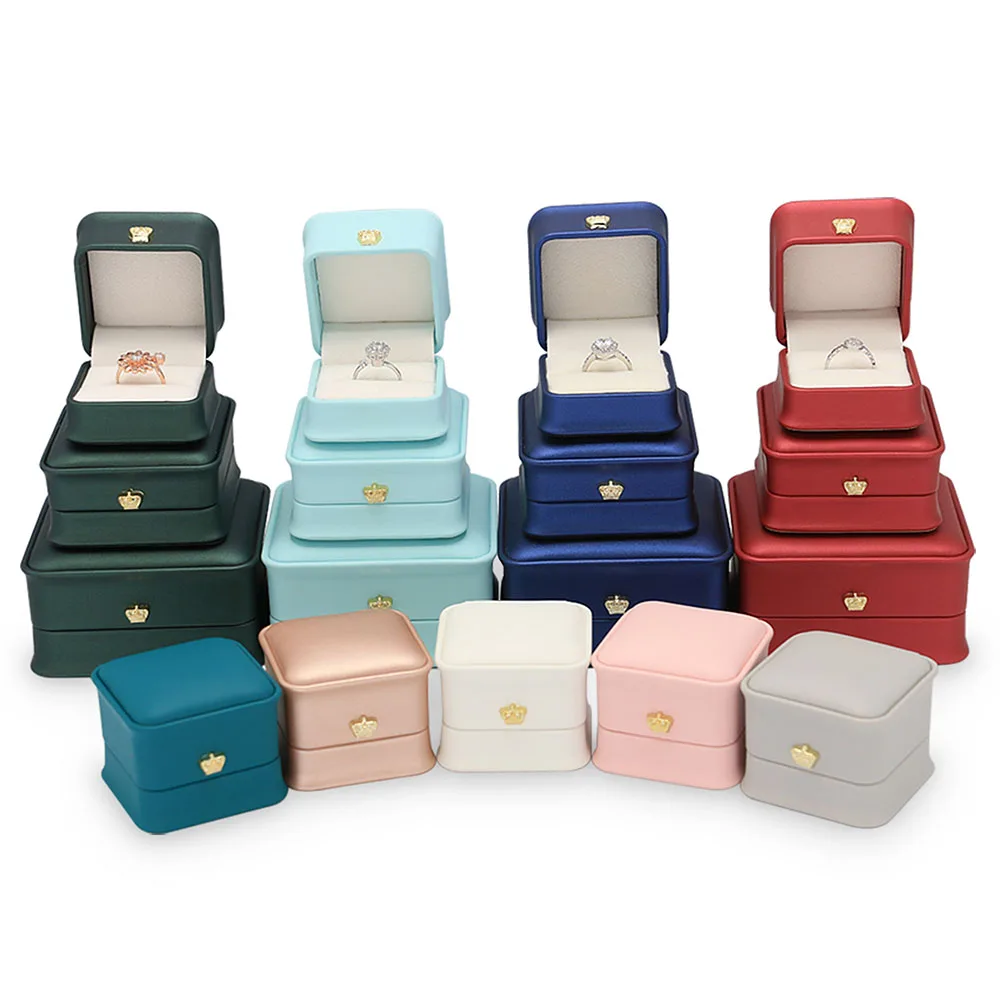 Fadeli High-end White PU Leather Custom Jewelry Wedding Ring Bracelet Packaging Necklace Presentation Box with