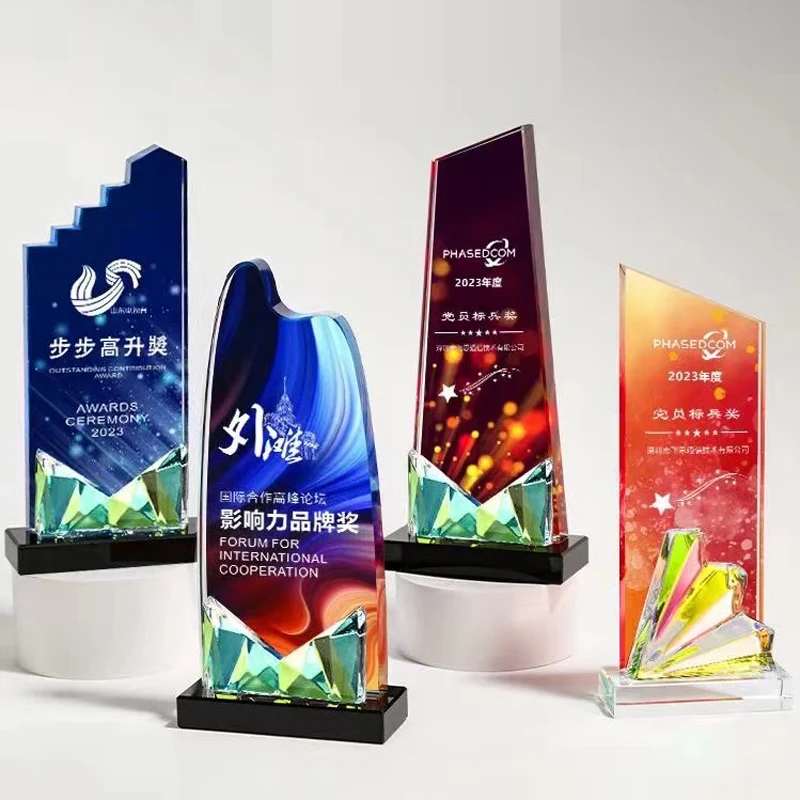 Hot Sale Custom Crystal Glass Trophy Factory New Style Honor Souvenirs Color Printing Award Figurine Love Theme Gift supplier