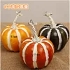 Tres tipos de calabazas de 3 colores.