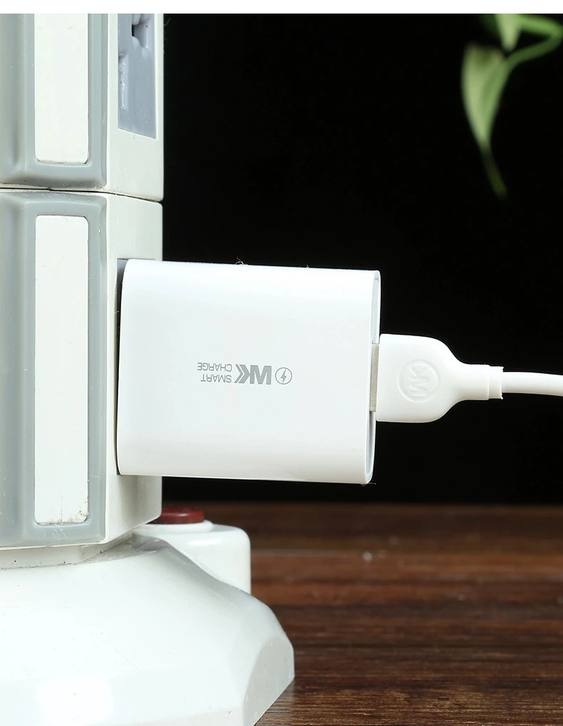 
Сертифицированный 3C миниатюрный USB-порт для быстрой зарядки, зарядное устройство с американской вилкой и кабелем для передачи данных USB-Lightning / Micro / Type C 