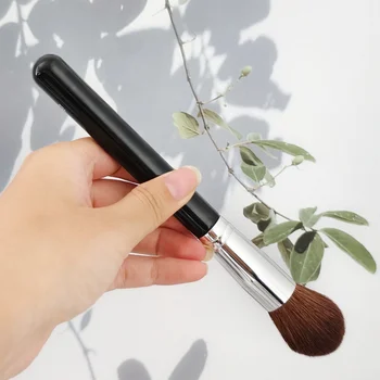 Large Fluffy Facial Blush Brush Super Soft Multifunctional Makeup Tool