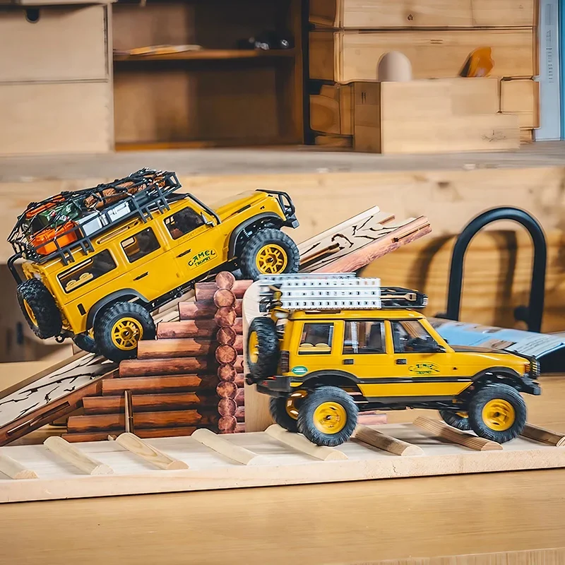 Carrinho RC FMS 1:24 FCX24M Land Rover Camel Trophy - Pronto para Uso
