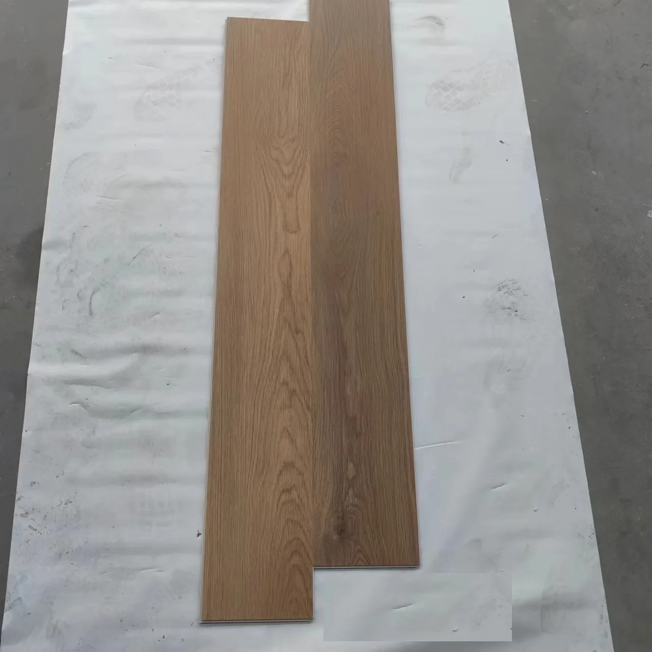 Modern SPC Floor Slab Flooring for Outdoor Use Waterproof and Lightweight with Wood Design Smooth Surface for Hotels