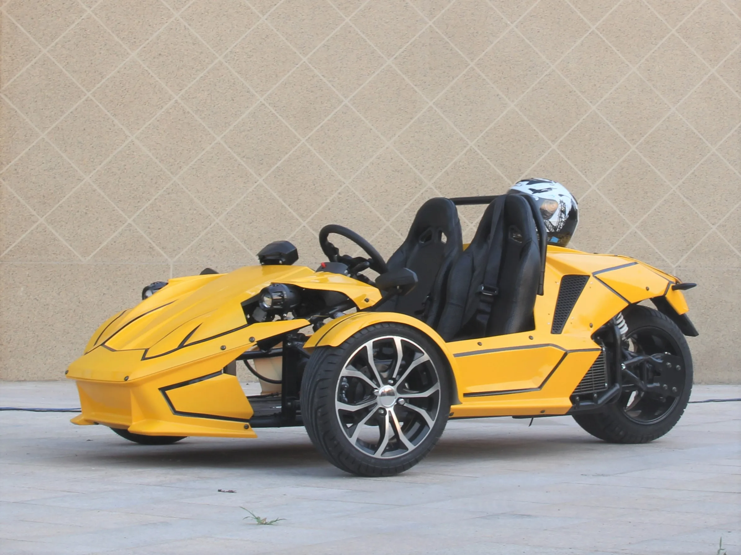 3輪車 電動 トゥクトゥク バイクとクルマのいいとこどり！3輪で操作は簡単