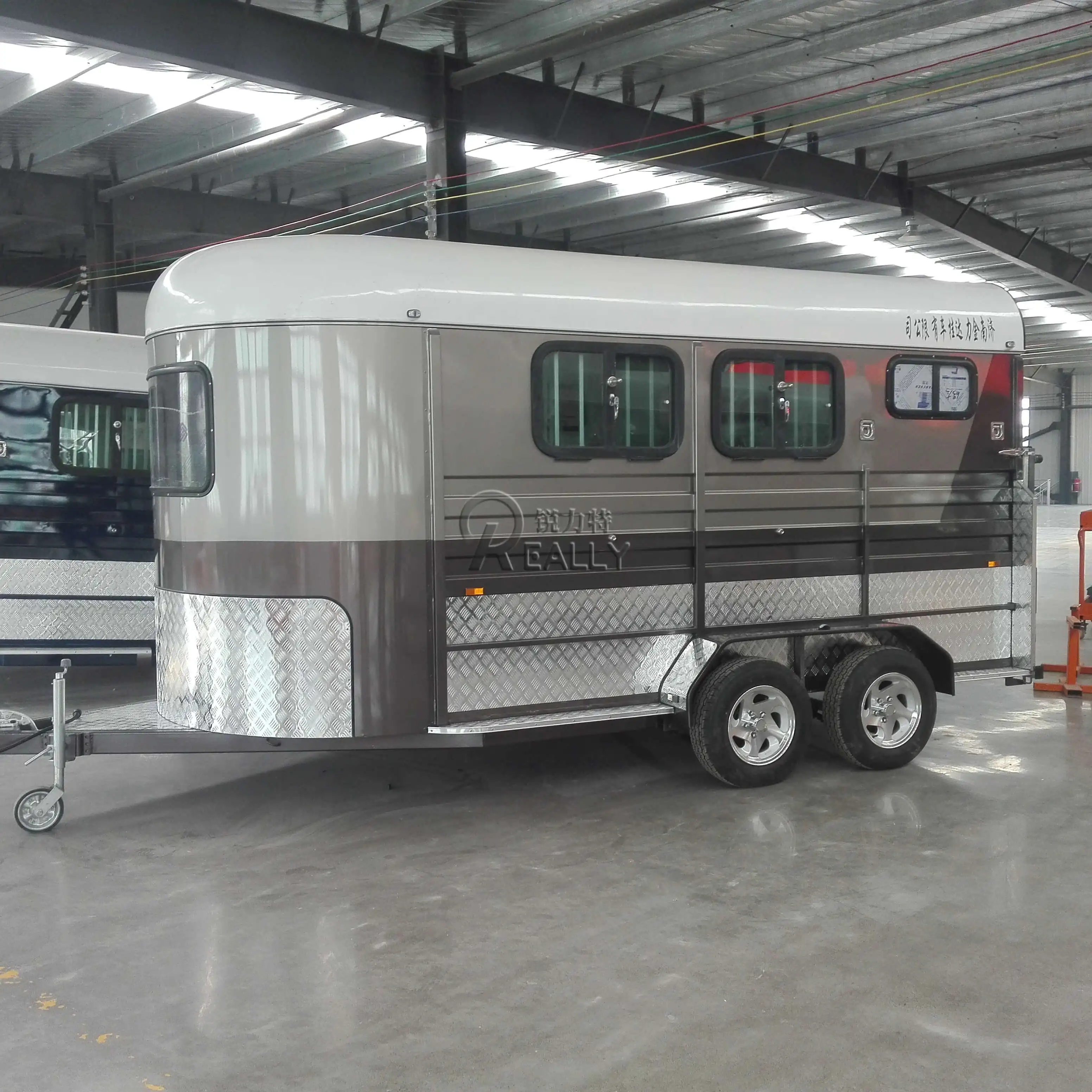2023 Mobile Horse Floating Camper Trailer With Living Quarter Australia