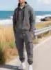 Gris oscuro