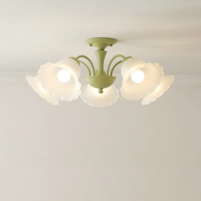 Fransk taklampa i lily valley-cremefärgad stil av järn och glas med LED-belysning, fjärrkontroll och trefärgsbyte, vintageinspirerad pastoral design
