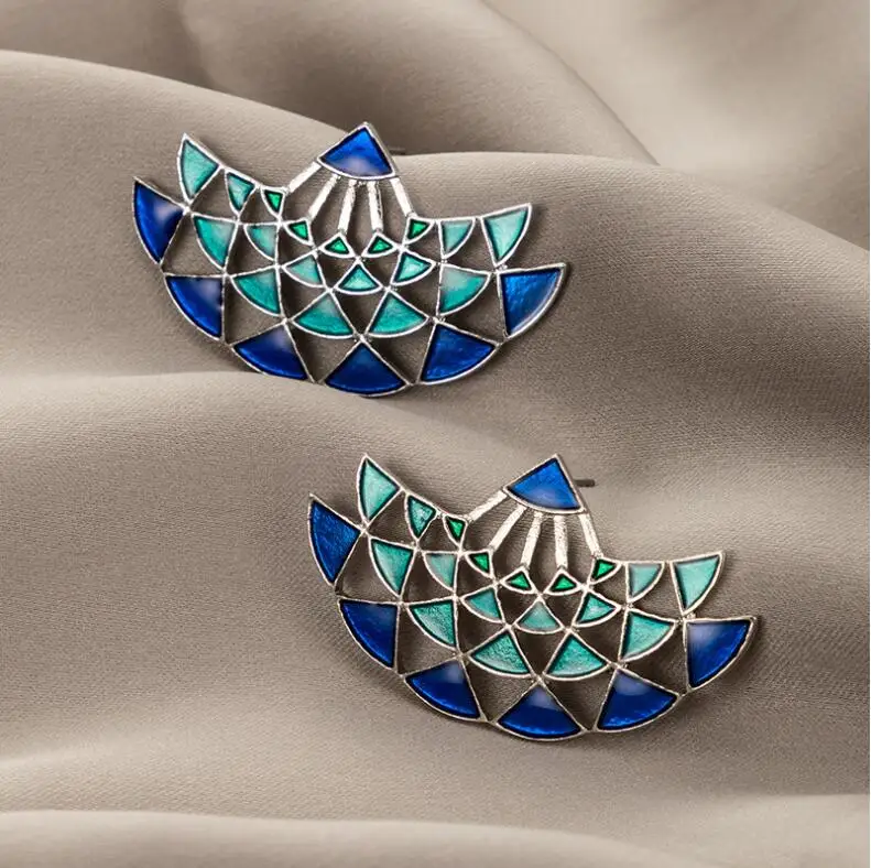 
 Vintage Colorful Sector Stud Earrings for Women Hollow Geometric Leaf Dripping Oil Palace Jewelry Accessories  