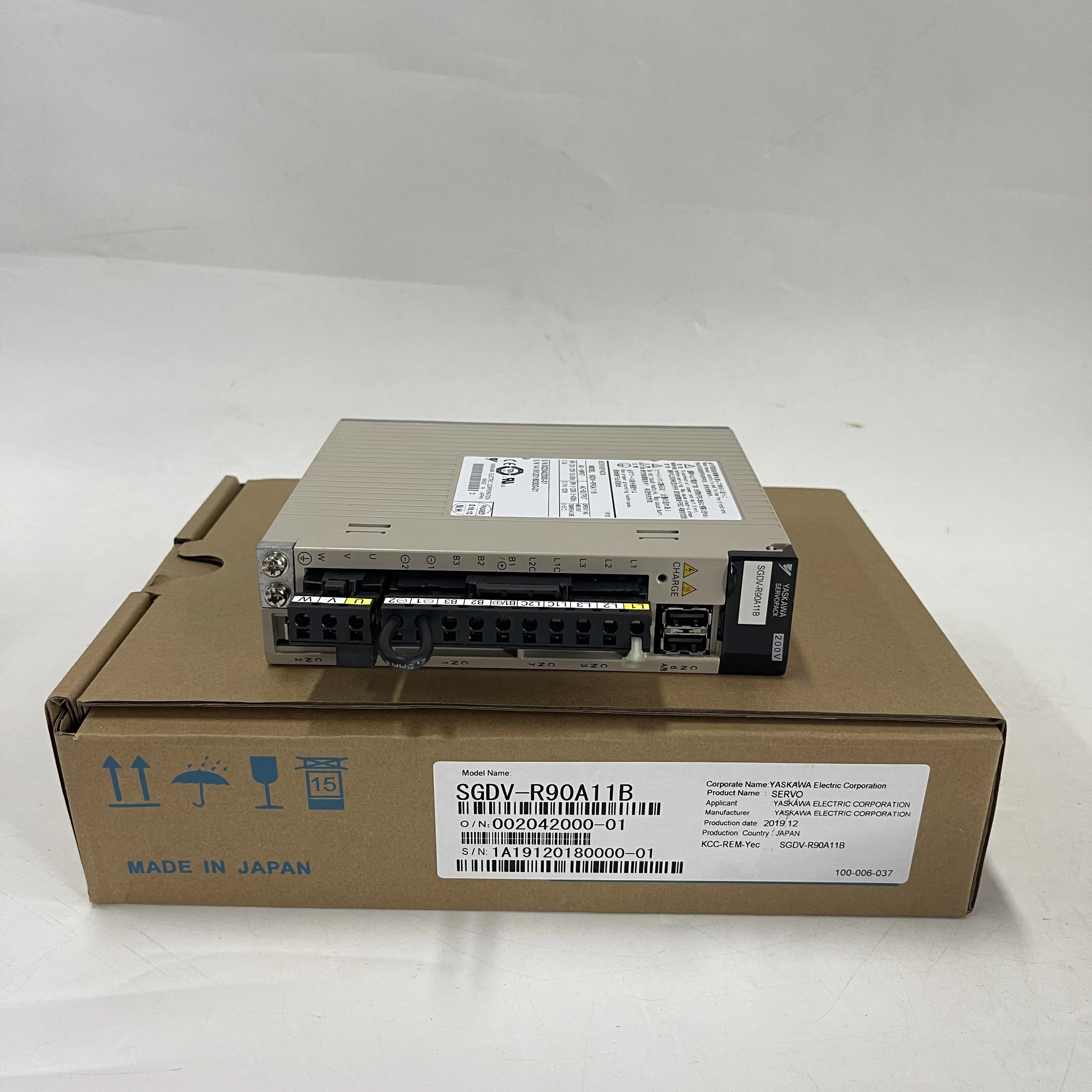 YASKAWA AC Servo Drive SGDV-R90A11B YASKAWA AC Servo Drive SGDV-R90A11B